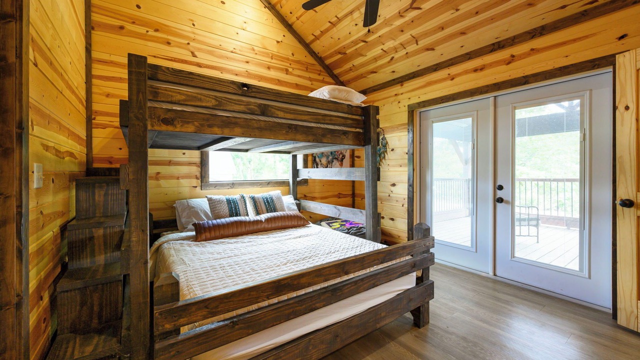 Photo of Bedroom in Broken Bow