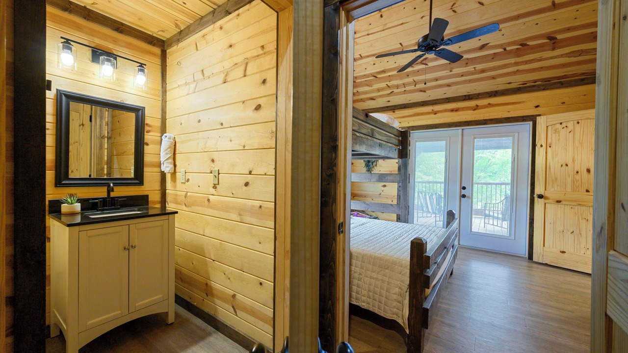Photo of Bedroom in Broken Bow