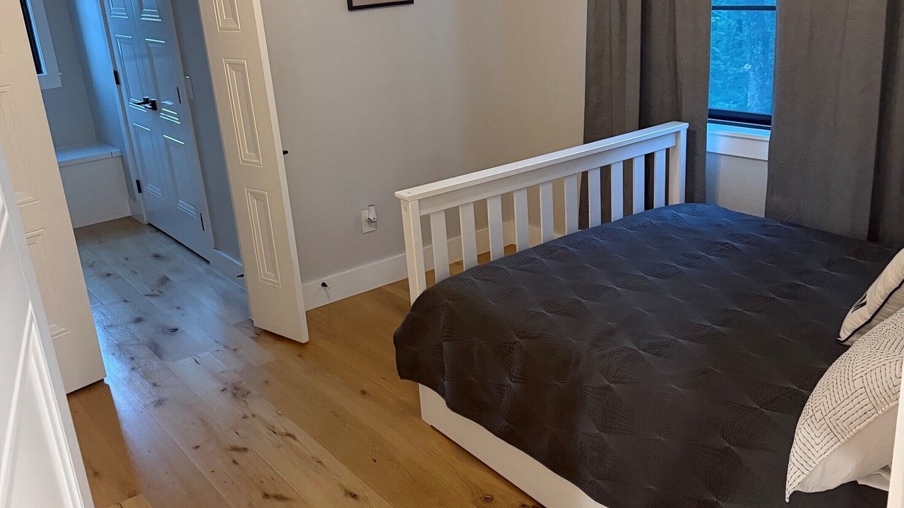Photo of Bedroom in Sand Springs