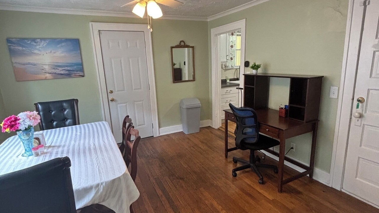 Photo of Bedroom in South Kansas City