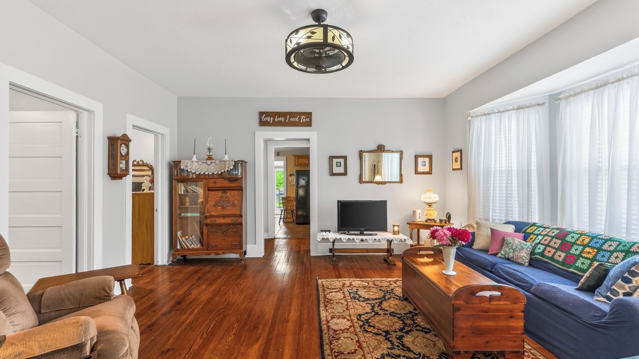 Photo of Livingroom in Bonner Springs
