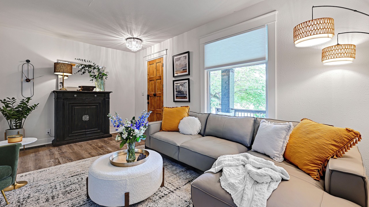 Photo of Livingroom in Southmoreland