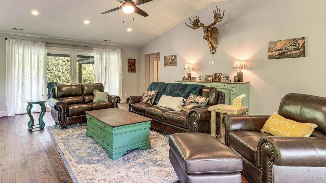 Photo of Livingroom in Kingsport