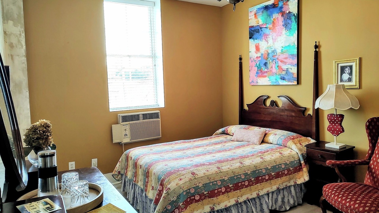 Photo of Bedroom in Cowan