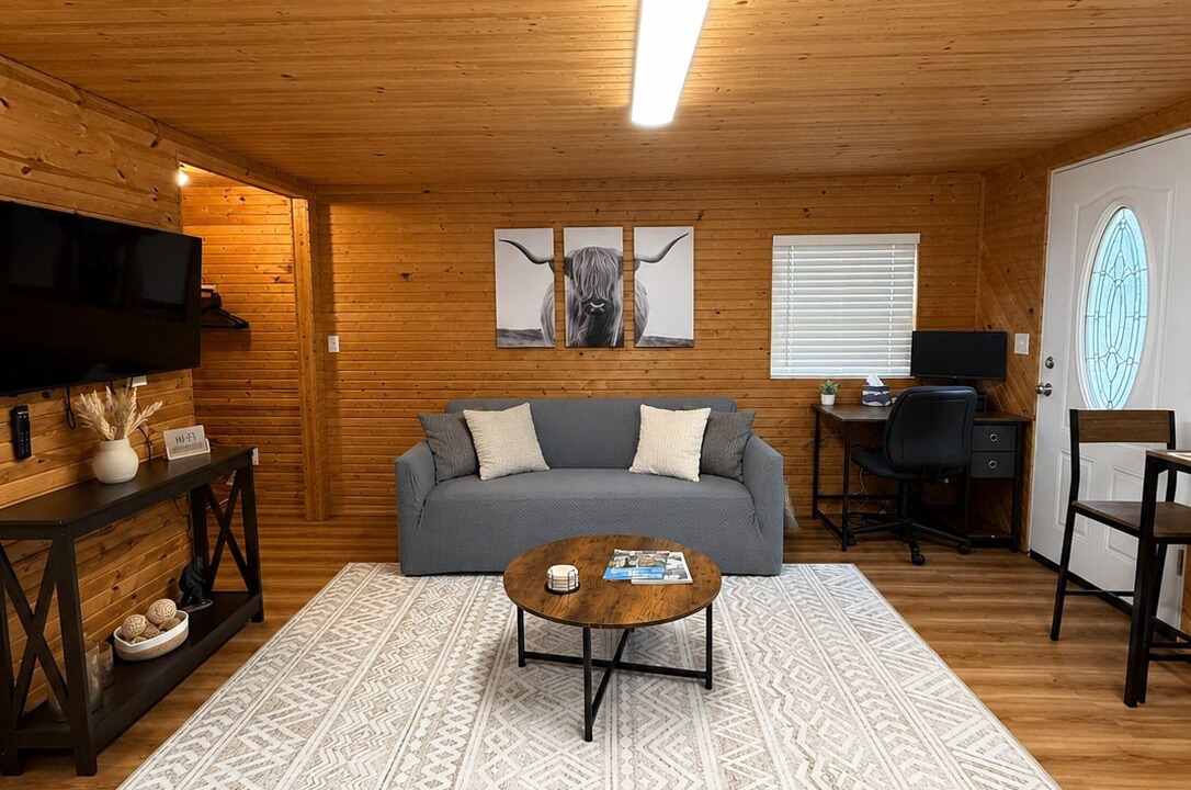 Photo of Livingroom in Bush