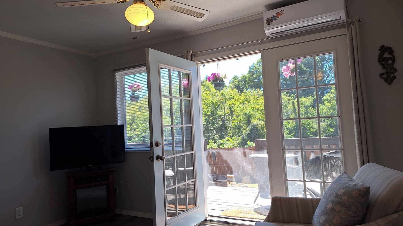 Photo of Livingroom in Harrison