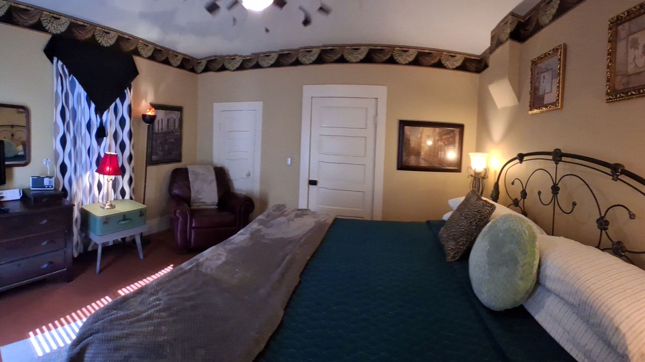 Photo of Bedroom in Lake City