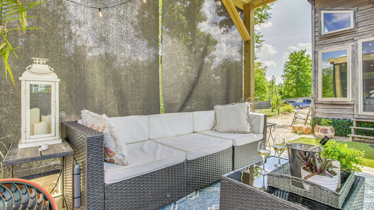 Photo of Patio Balcony in Rogersville