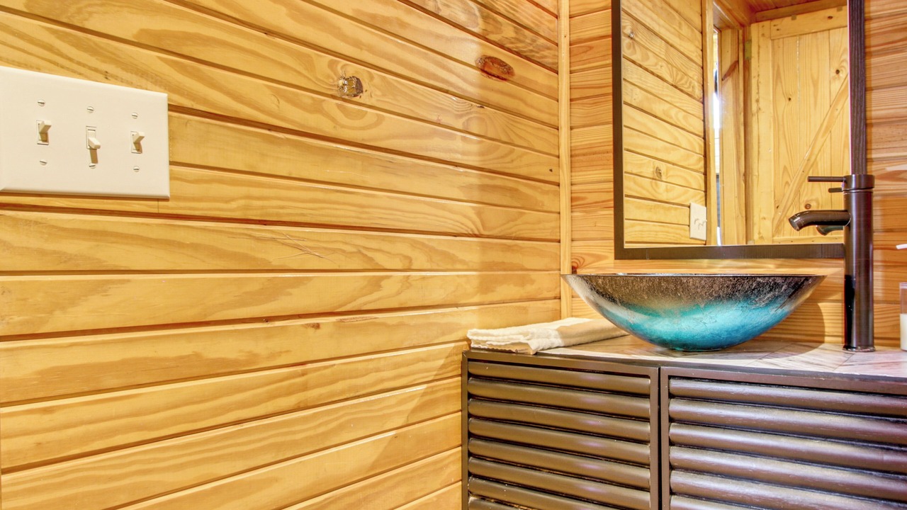Photo of Bathroom in Rogersville