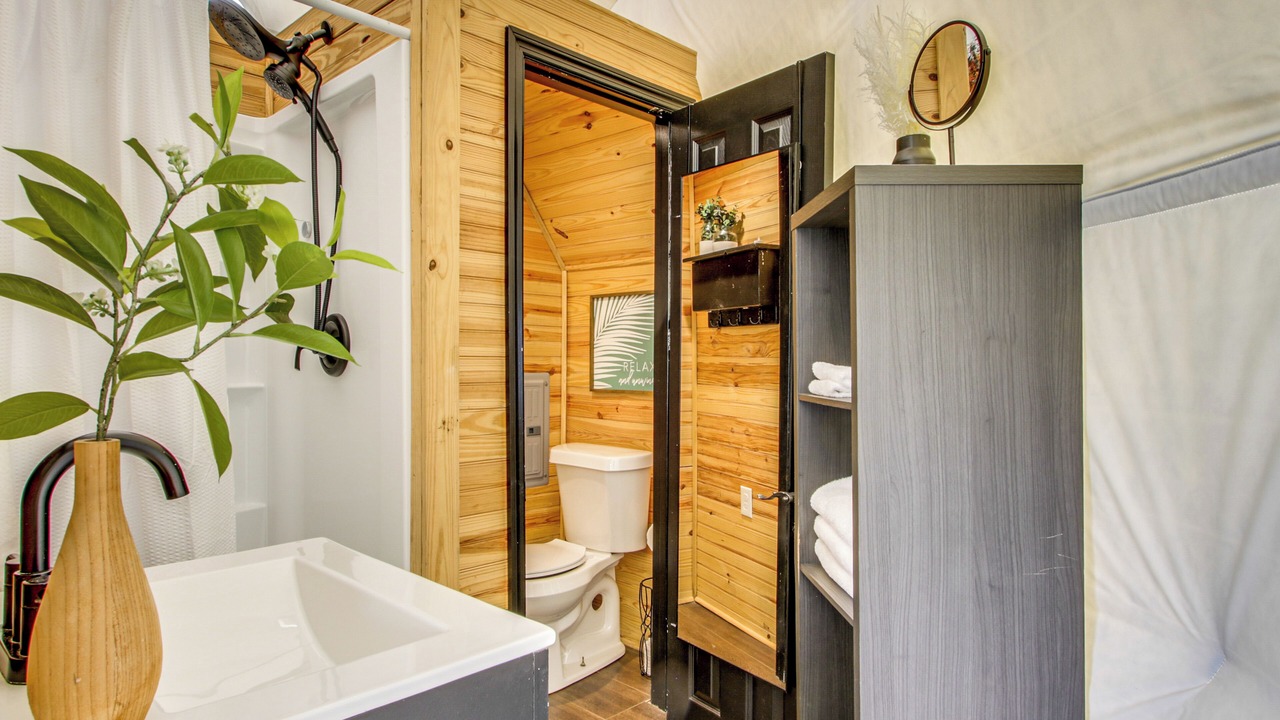 Photo of Bathroom in Rogersville