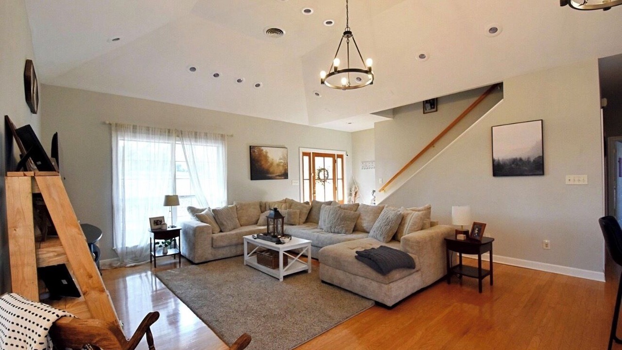 Photo of Livingroom in Tupelo
