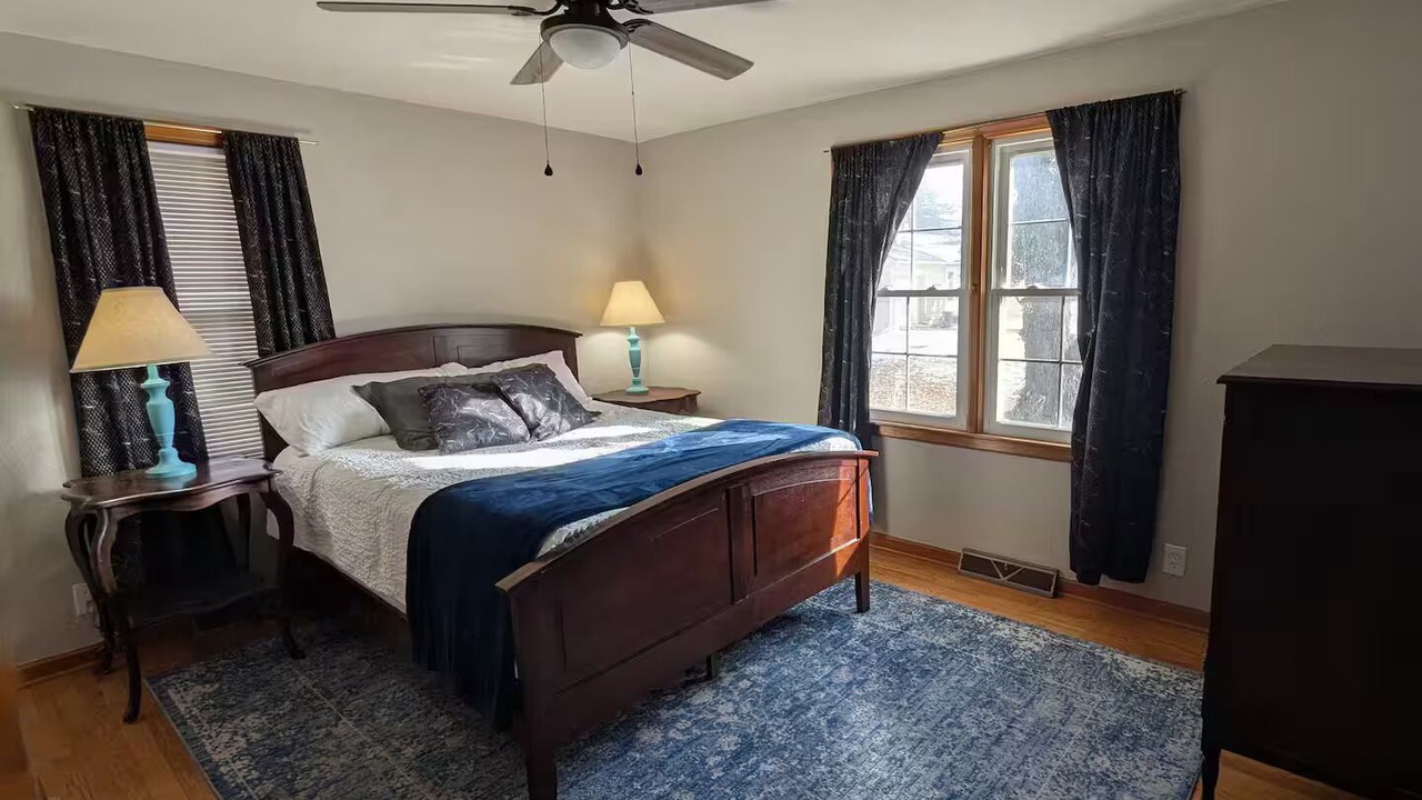 Photo of Bedroom in Raytown