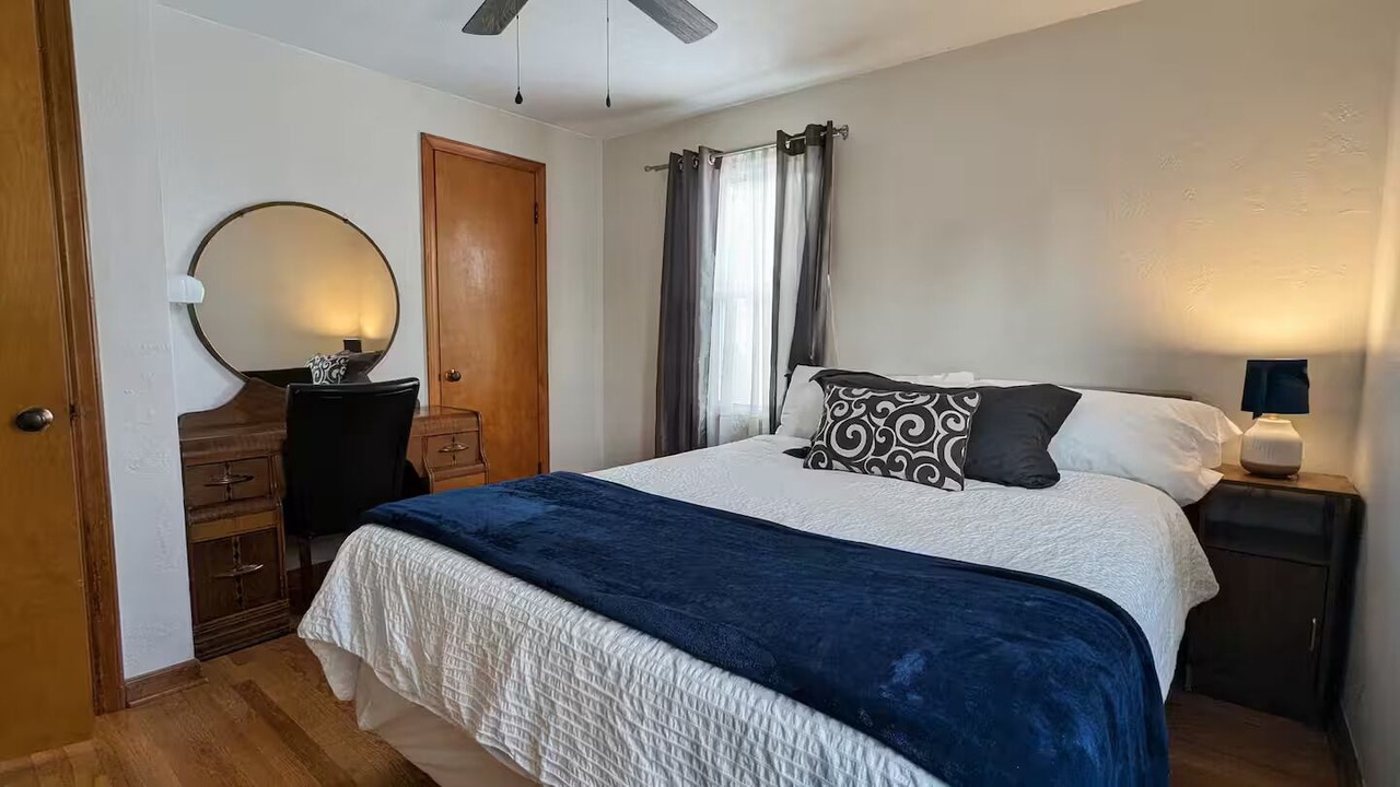 Photo of Bedroom in Raytown