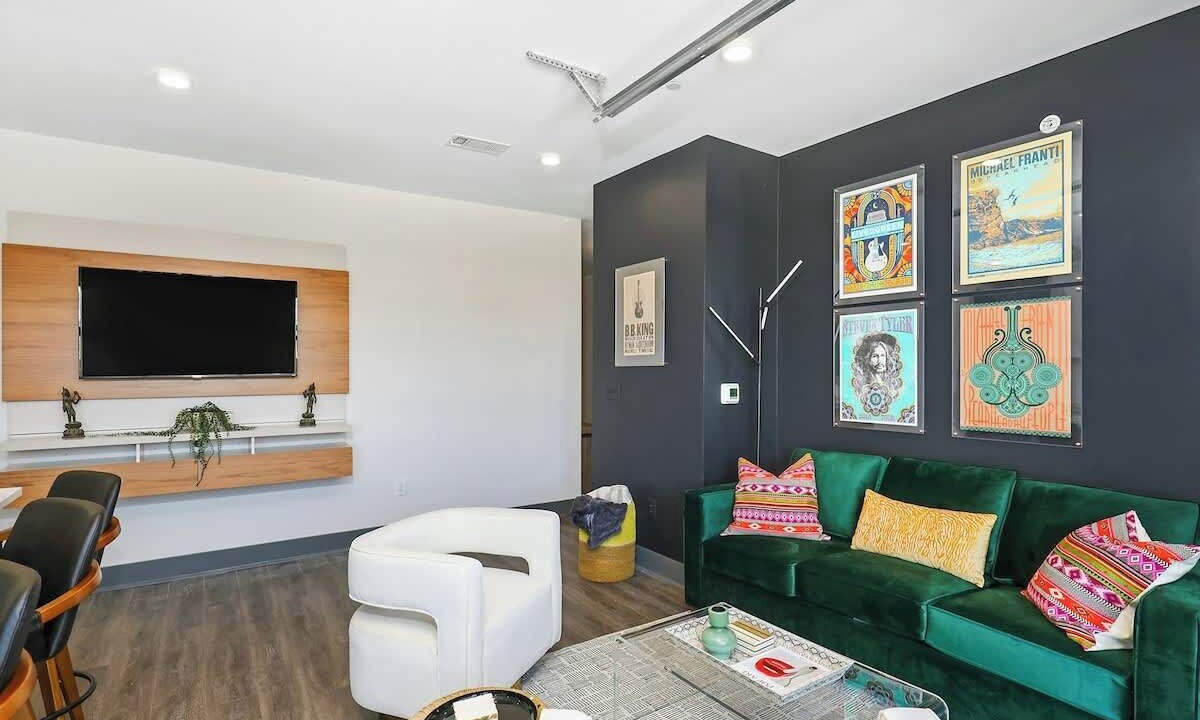Photo of Livingroom in Rolling Mill Hill