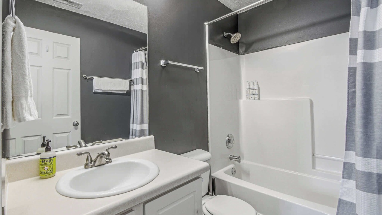 Photo of Bathroom in Nashboro Village