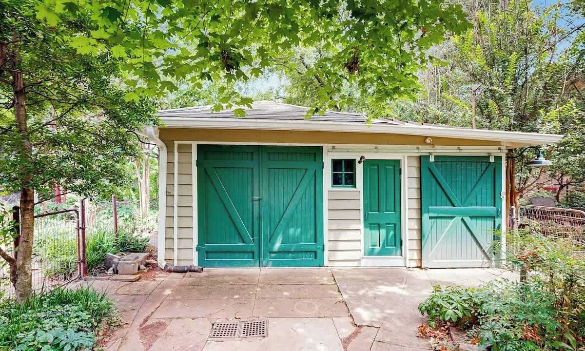 Photo of Outdoor in Green Hills
