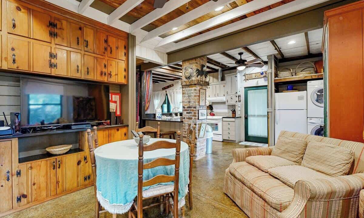 Photo of Livingroom in Green Hills
