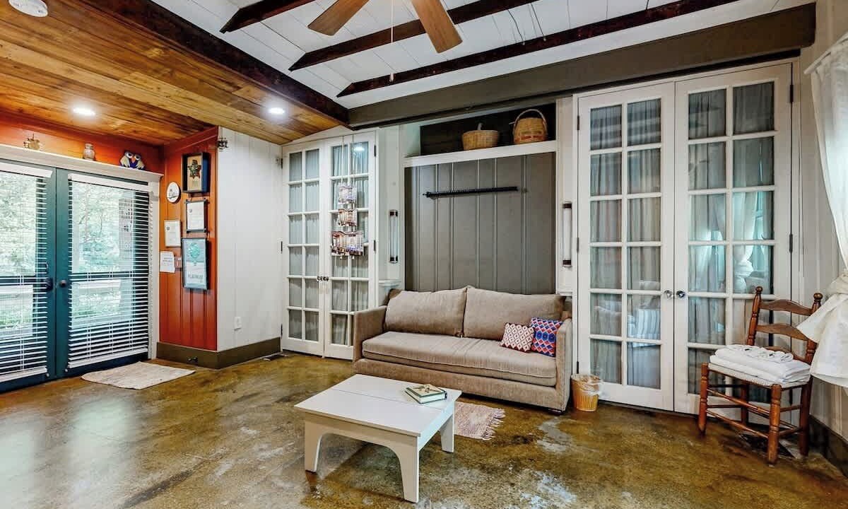 Photo of Livingroom in Green Hills