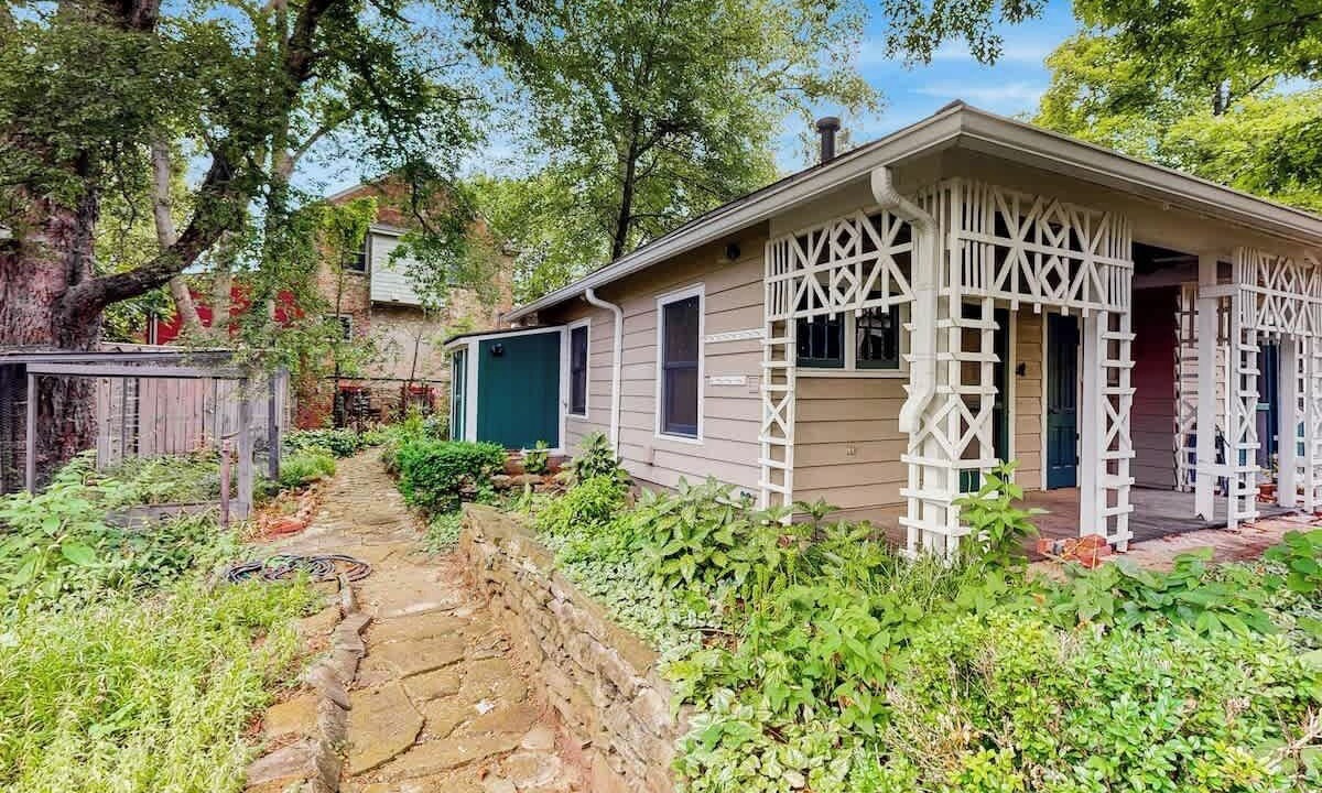 Photo of Outdoor in Green Hills