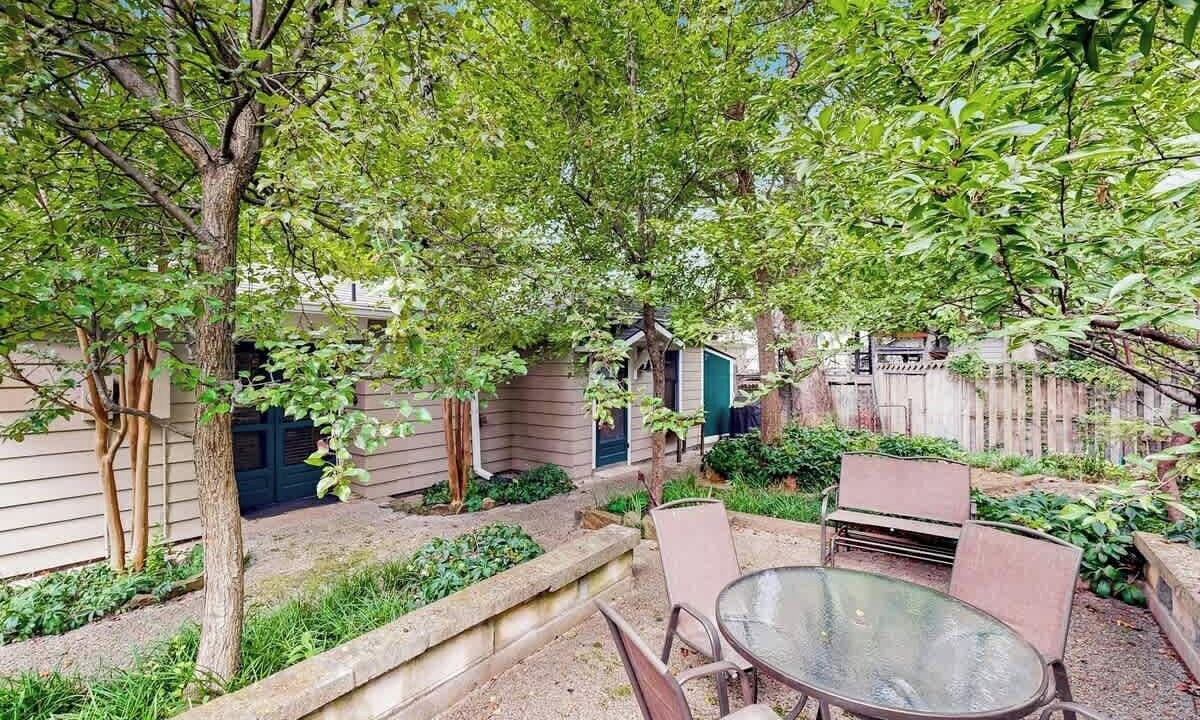 Photo of Outdoor in Green Hills