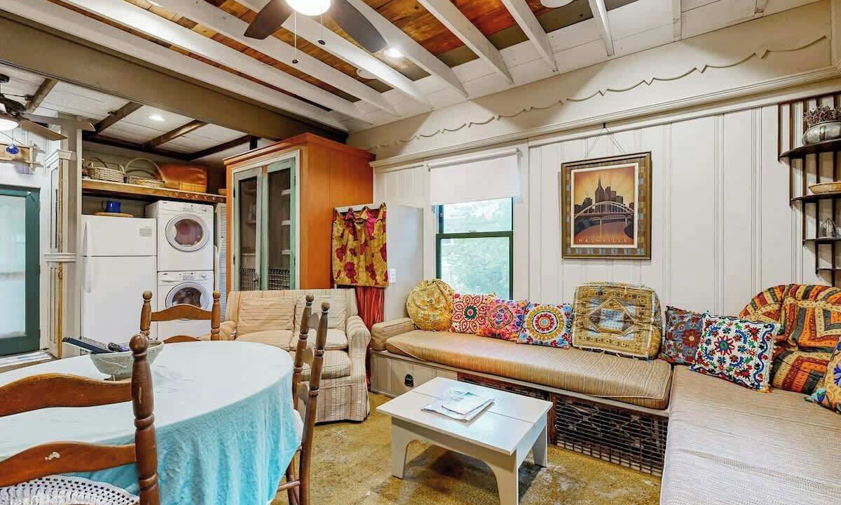 Photo of Livingroom in Green Hills