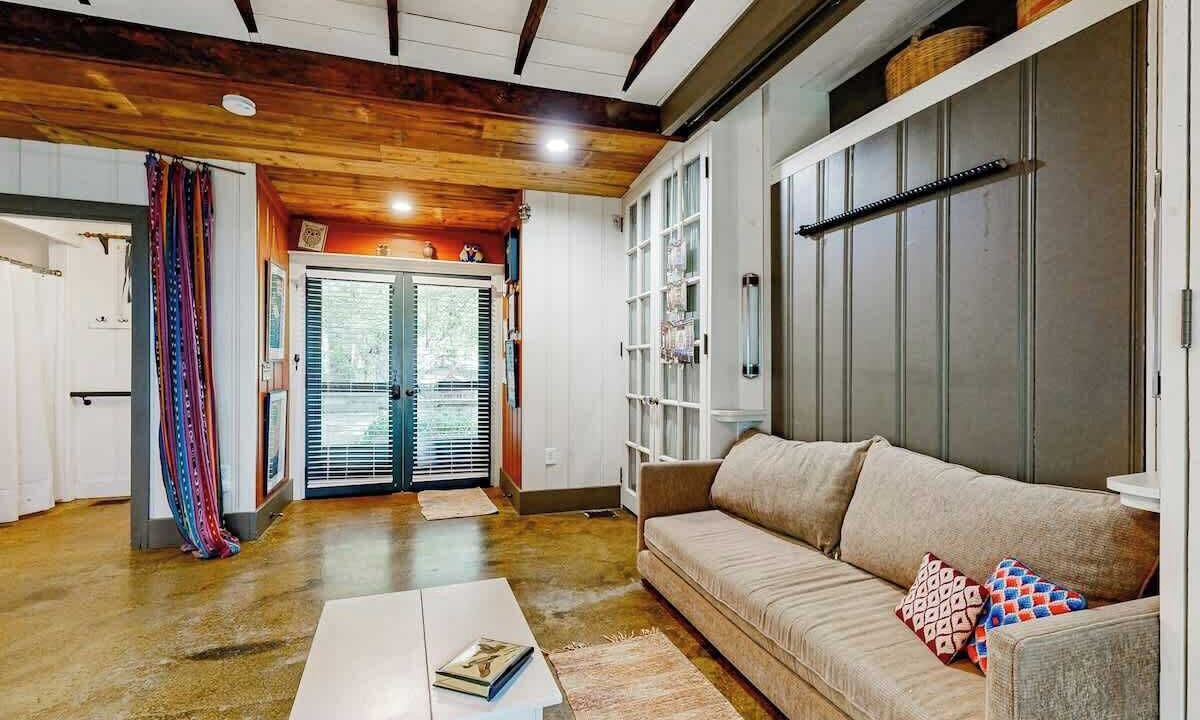 Photo of Livingroom in Green Hills