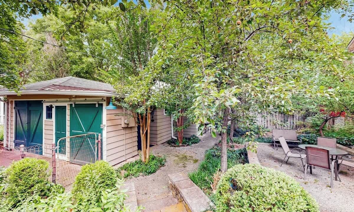 Photo of Patio Balcony in Green Hills