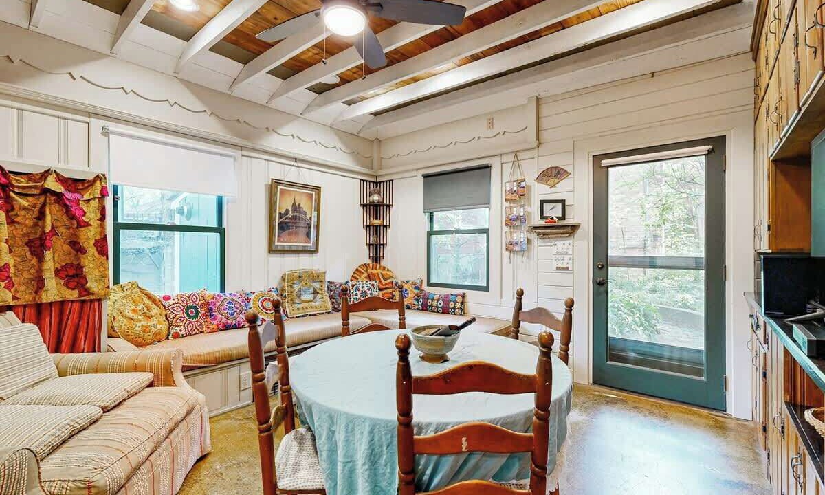 Photo of Livingroom in Green Hills