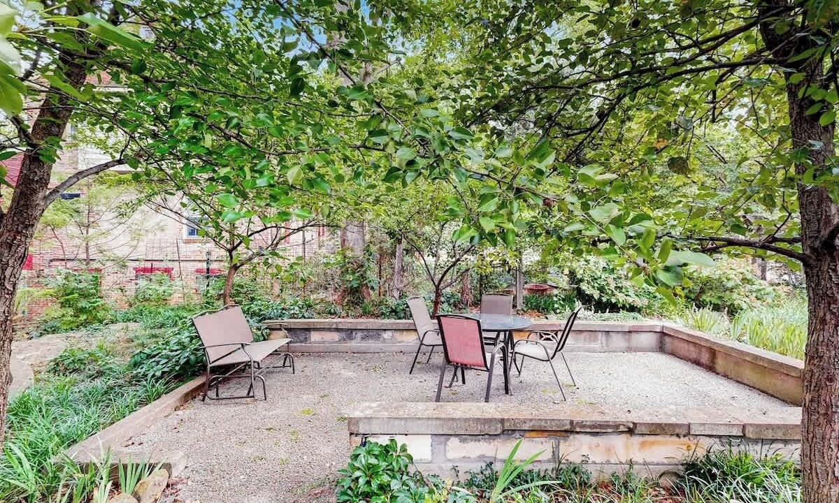 Photo of Outdoor in Green Hills