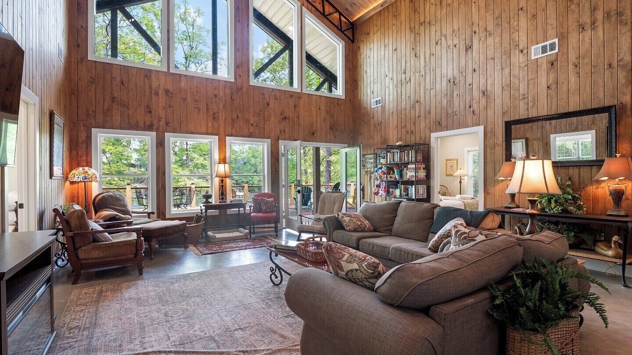 Photo of Livingroom in Double Springs