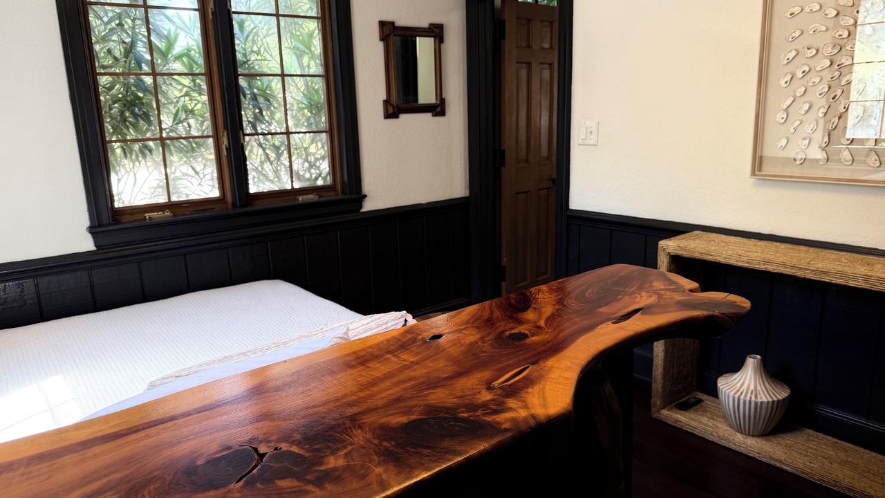 Photo of Bedroom in Manteo