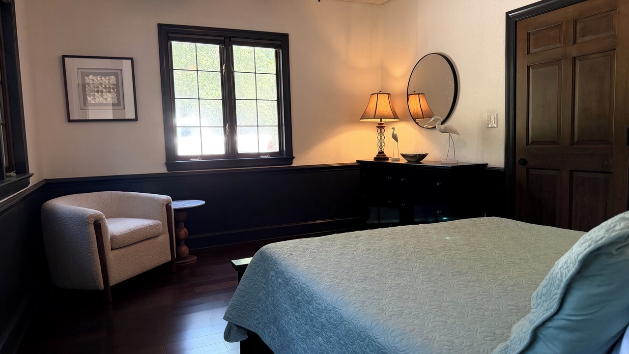 Photo of Bedroom in Manteo