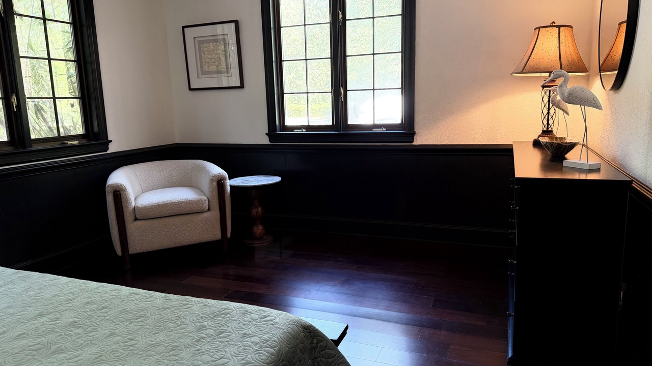 Photo of Bedroom in Manteo
