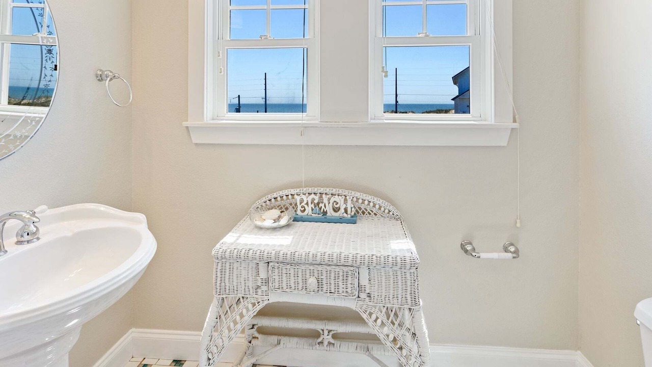 Photo of Bathroom in Hatteras