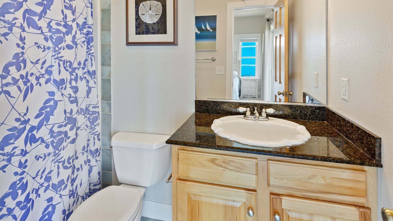 Photo of Bathroom in Hatteras
