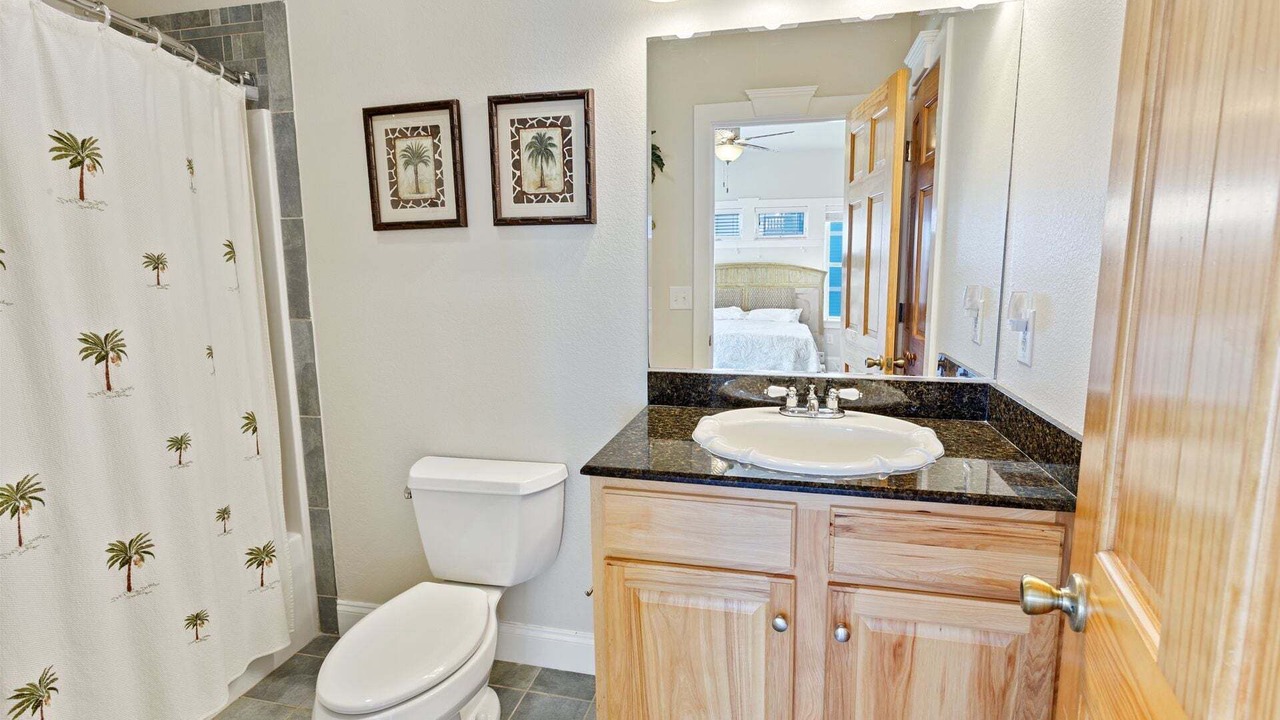 Photo of Bathroom in Hatteras