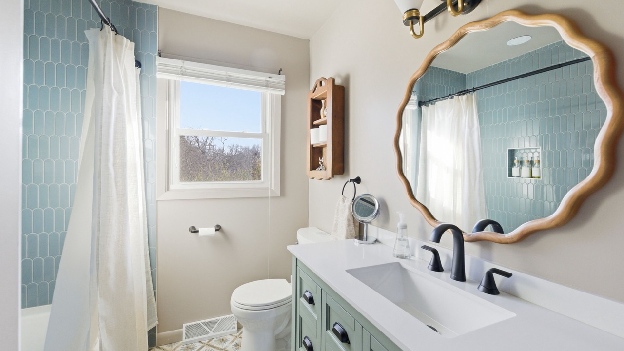 Photo of Bathroom in Council Bluffs