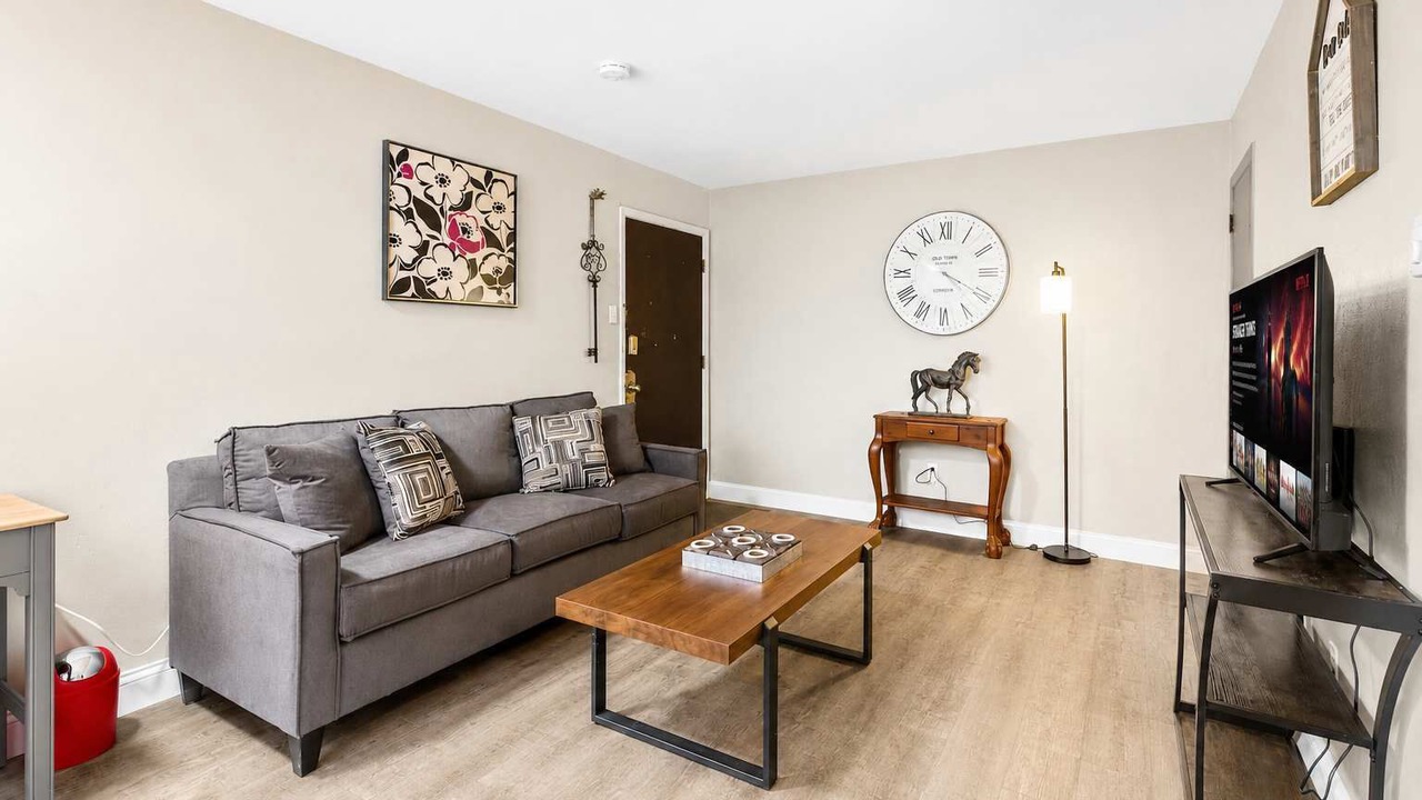 Photo of Livingroom in Tower Grove South