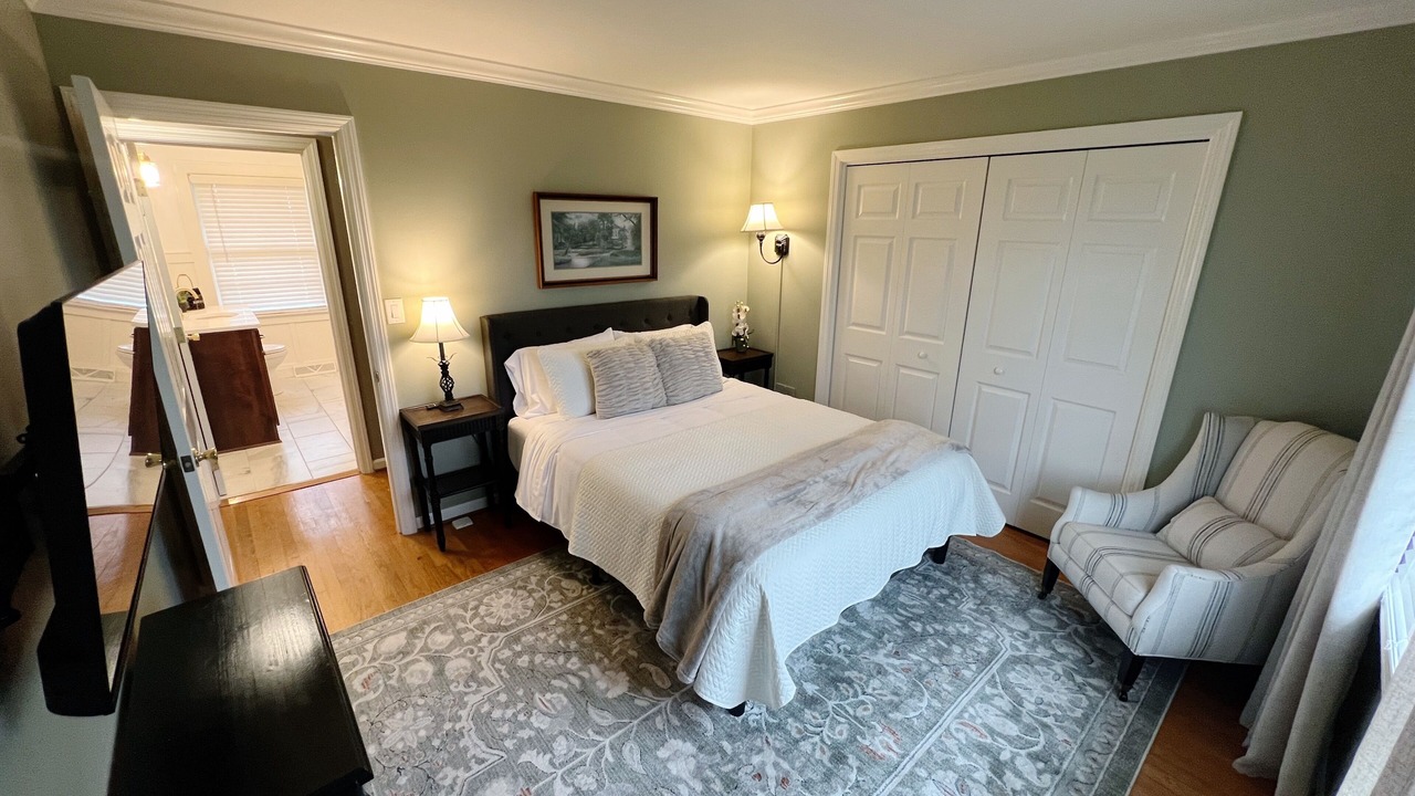 Photo of Bedroom in Shelbyville