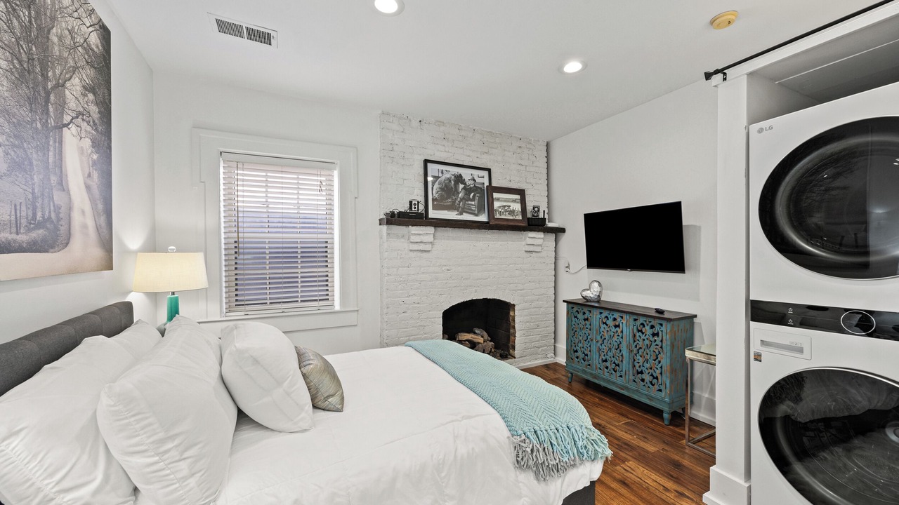 Photo of Bedroom in Downtown