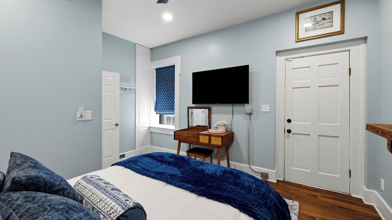 Photo of Bedroom in Downtown