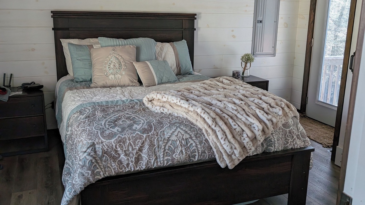 Photo of Bedroom in Elgin