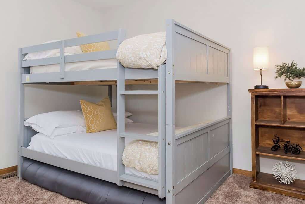 Photo of Bedroom in Raytown