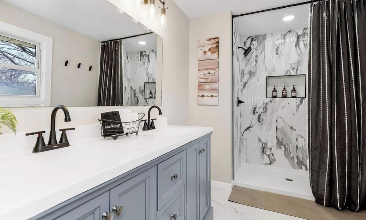 Photo of Bathroom in Raytown