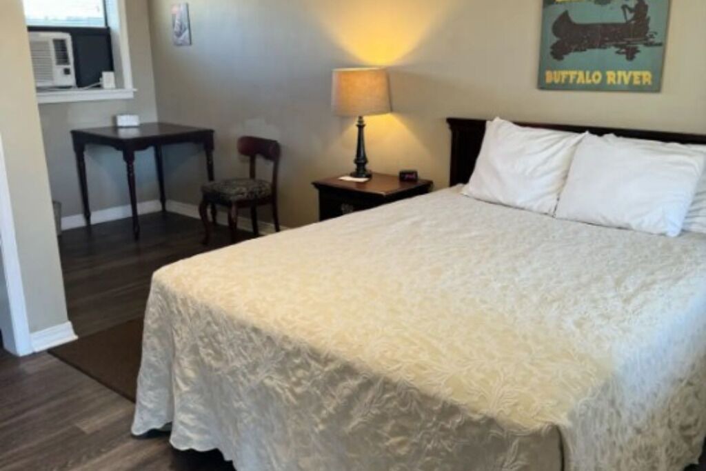 Photo of Bedroom in Yellville