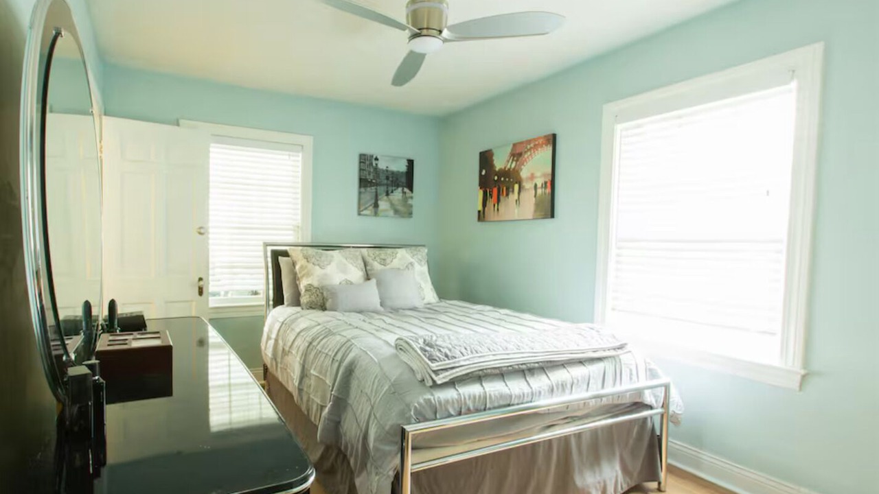 Photo of Bedroom in Iroquois