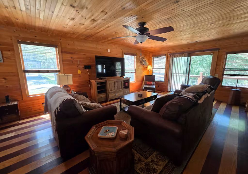 Photo of Livingroom in Seymour