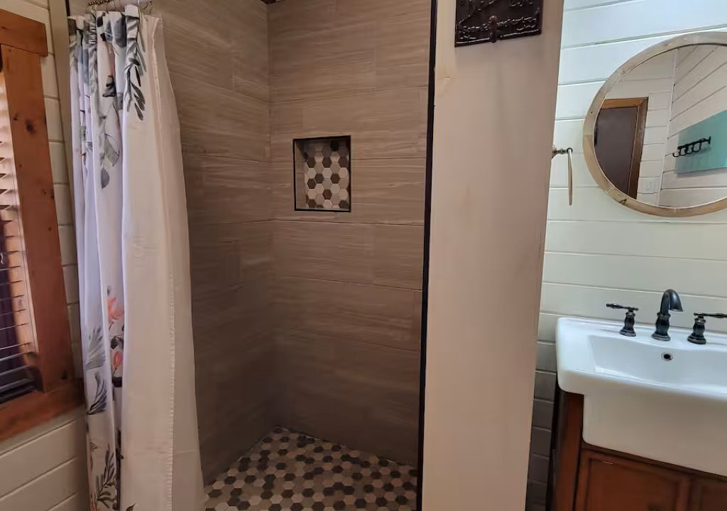 Photo of Bathroom in Seymour