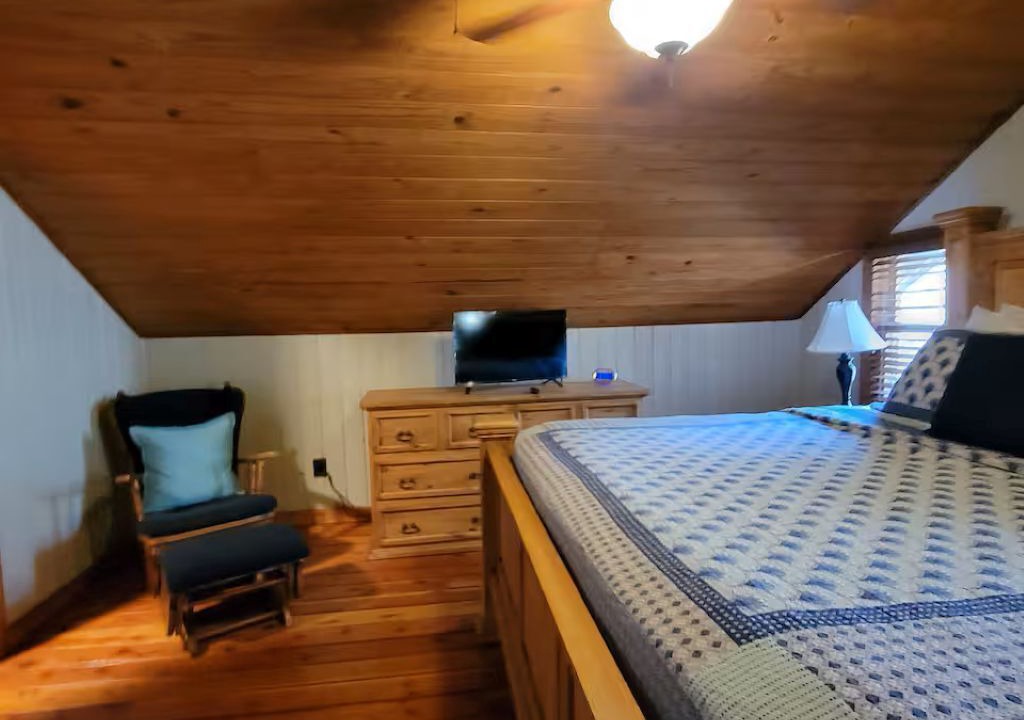 Photo of Bedroom in Seymour