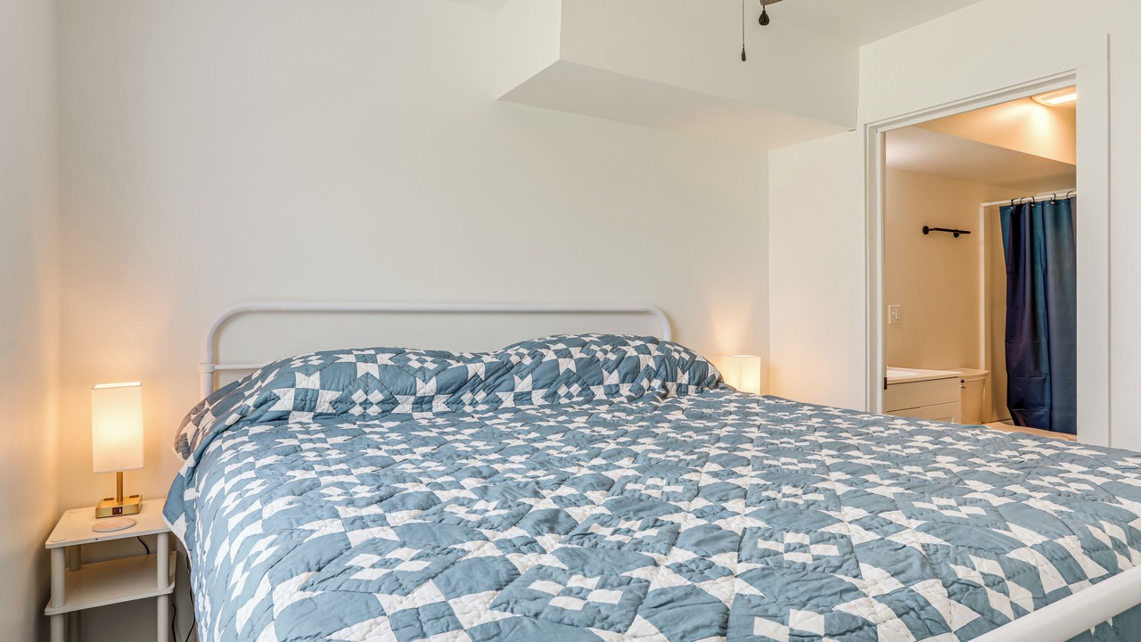Photo of Bedroom in Vulcan